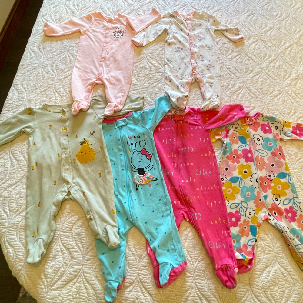 Bundle of 6 Baby Girl fitted foot one- piece 0-3 months